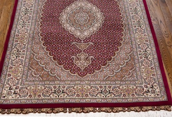 Classic design handmade Persian Tabriz Rug wool and silk rug in red color. Size 3.3x5.4.